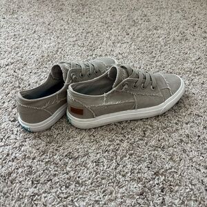 Casual Gray Sneakers for Women